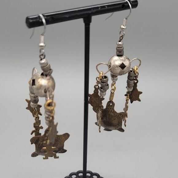 Unbranded Metal Earrings - Picture 3 of 4